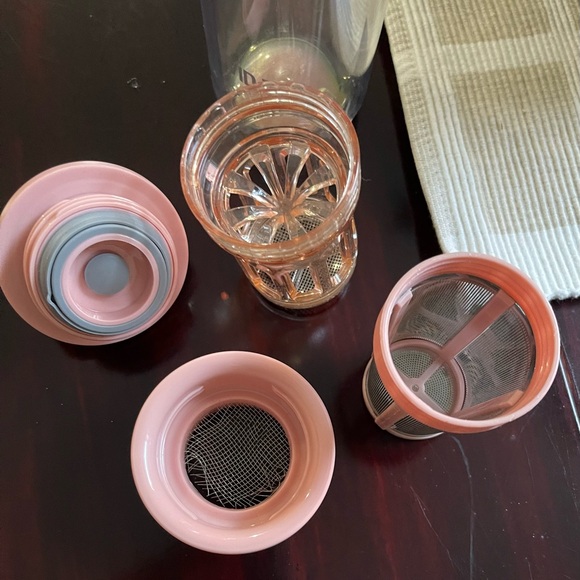 David’s Tea Pink Tritan Matcha Maker Tumbler 14oz - Picture 3 of 14